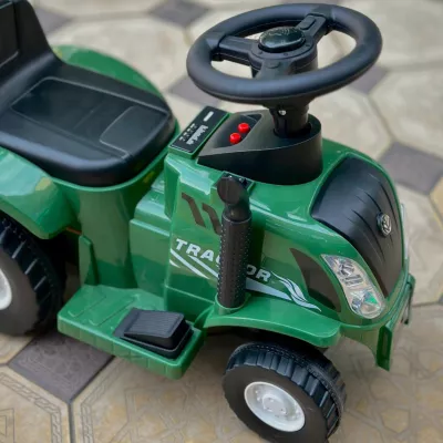 Jeżdzik traktor z przyczepą dla dzieci dźwięki Z220Z Jeżdzik traktor z przyczepą dla dzieci dźwięki Z220Z