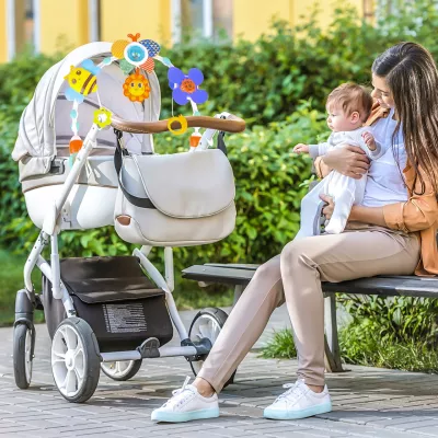Pałąk z zabawkami do łóżeczka i wózka zwierzątka grzechotki dla niemowląt