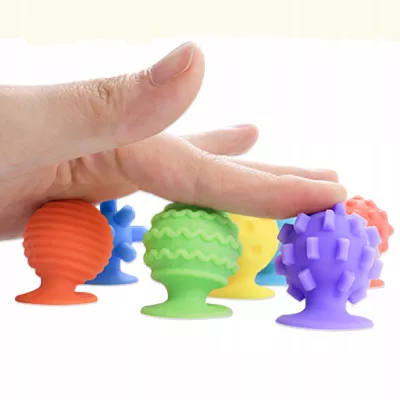 Zestaw 8 sensorycznych piłek na przyssawkach antystesowe