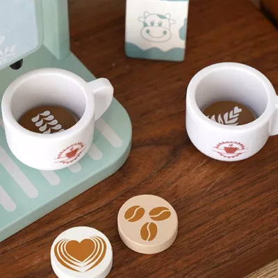 Drewniany ekspres do kawy dla dzieci z akcesoriami