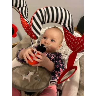 Zawieszka spirala kontrastowa do wózka fotelika dla dzieci