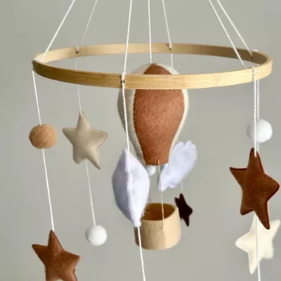 Karuzelka do Łóżeczka Dziecięcego Boho Naturalne Drewno z pałąkiem Balon