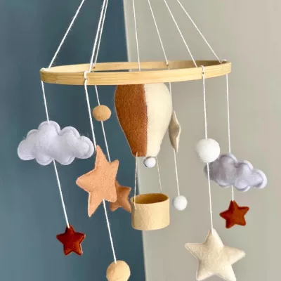 Karuzelka do Łóżeczka Dziecięcego Boho Naturalne Drewno z pałąkiem Balon