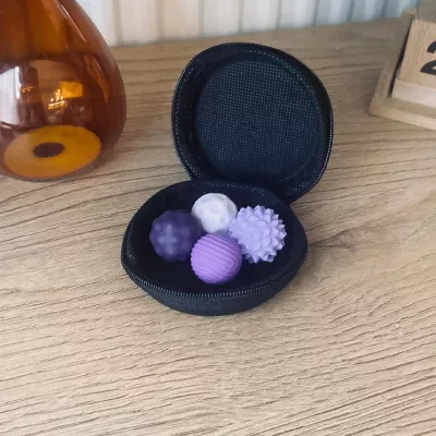 KULKI SENSORYCZNE Magnetyczne Antystresowe 4 sztuki Fioletowe z Etui